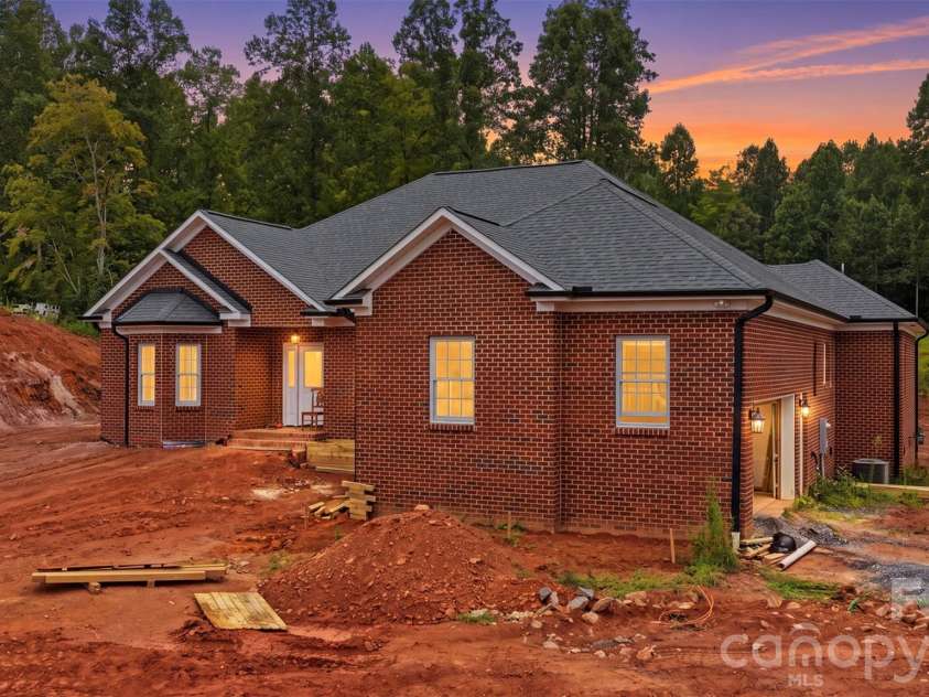3242 Cornwell Drive, Morganton, NC 28655.  MLS# CAR4408595, YatesRealty ID 41266. 