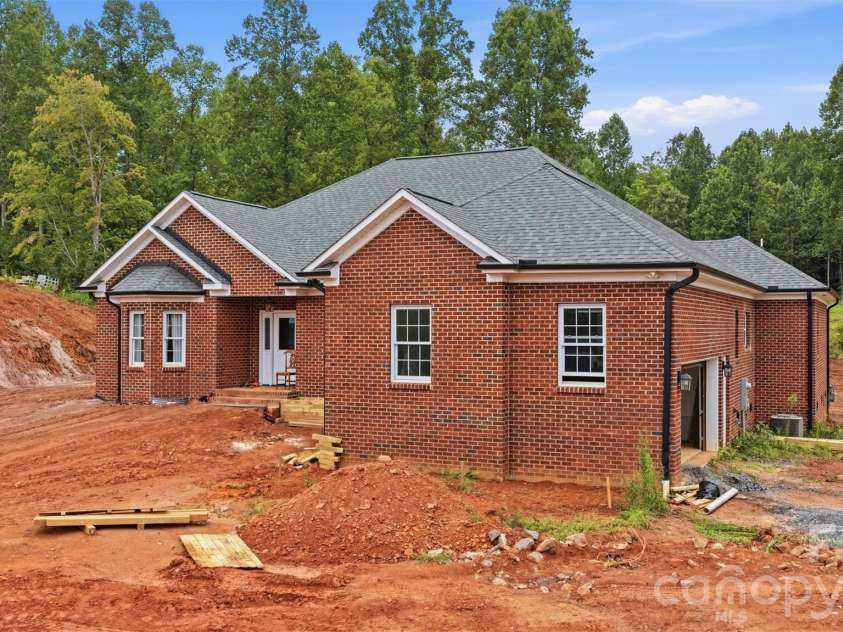 3242 Cornwell Drive, Morganton, NC 28655.  MLS# CAR4408595, YatesRealty ID 41266. 