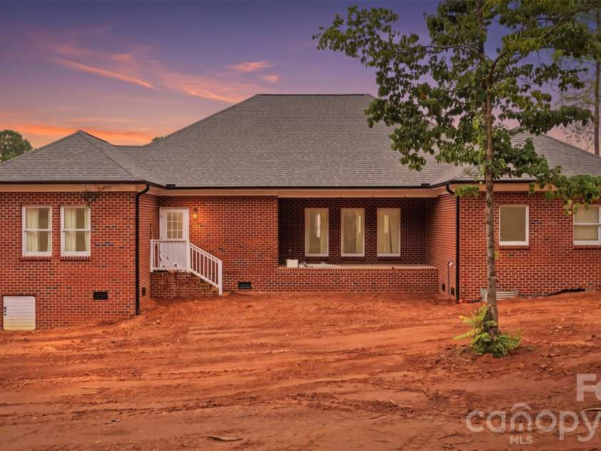 3242 Cornwell Drive, Morganton, NC 28655.  MLS# CAR4408595, YatesRealty ID 41266. 