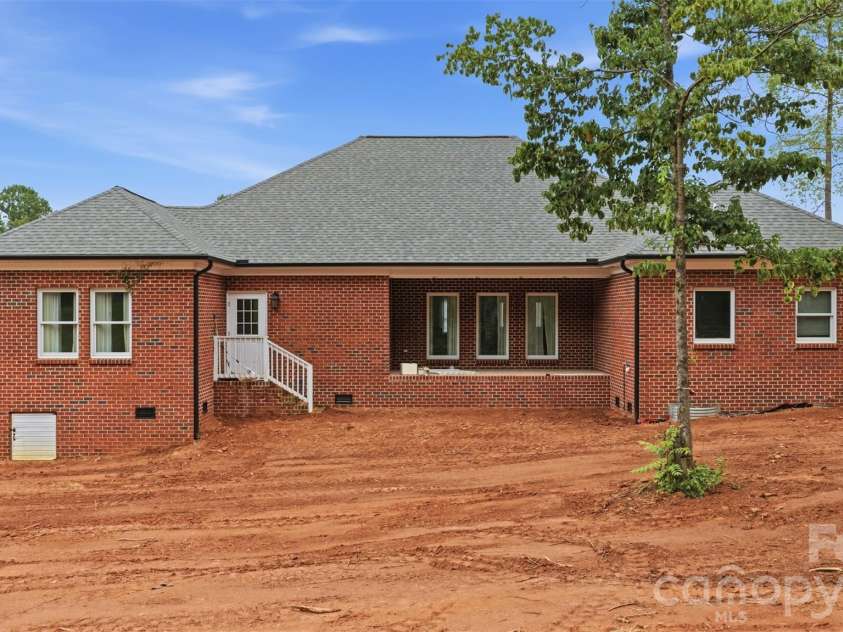 3242 Cornwell Drive, Morganton, NC 28655.  MLS# CAR4408595, YatesRealty ID 41266. 