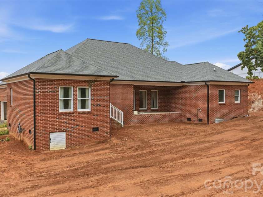 3242 Cornwell Drive, Morganton, NC 28655.  MLS# CAR4408595, YatesRealty ID 41266. 