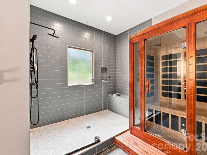 3242 Cornwell Drive, Morganton, NC 28655.  MLS# CAR4408595, YatesRealty ID 41266. 