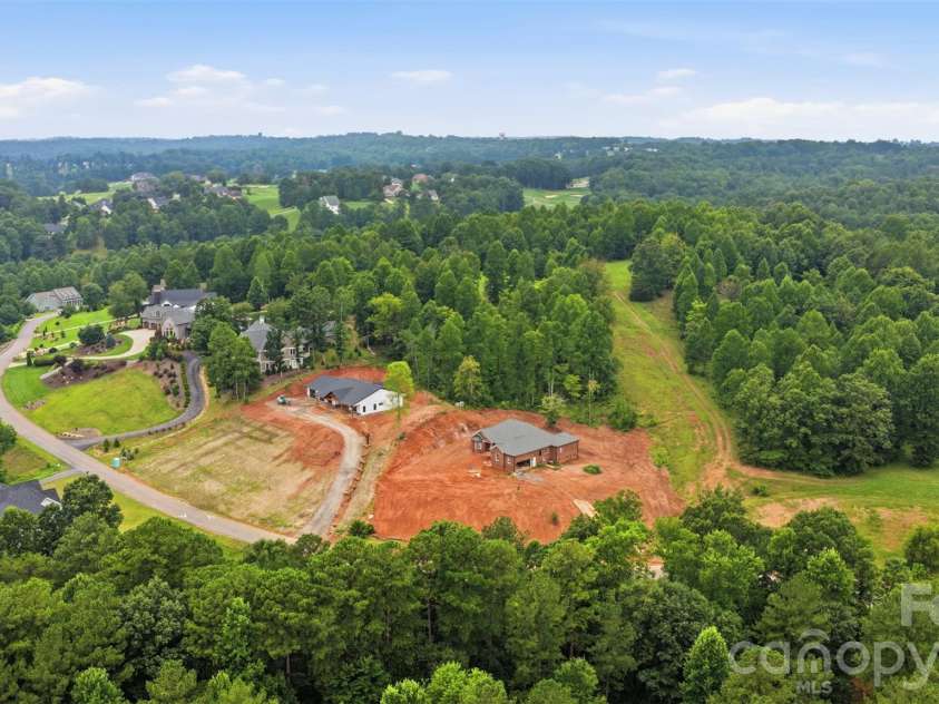 3242 Cornwell Drive, Morganton, NC 28655.  MLS# CAR4408595, YatesRealty ID 41266. 