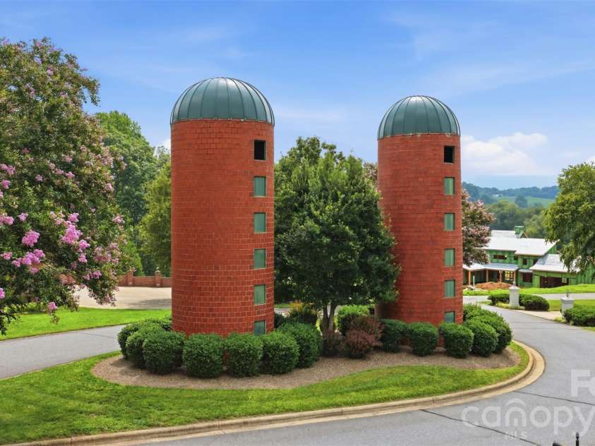 3242 Cornwell Drive, Morganton, NC 28655.  MLS# CAR4408595, YatesRealty ID 41266. 