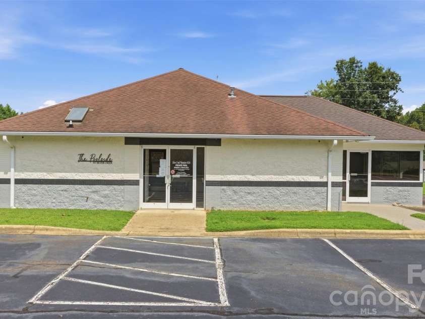 3242 Cornwell Drive, Morganton, NC 28655.  MLS# CAR4408595, YatesRealty ID 41266. 