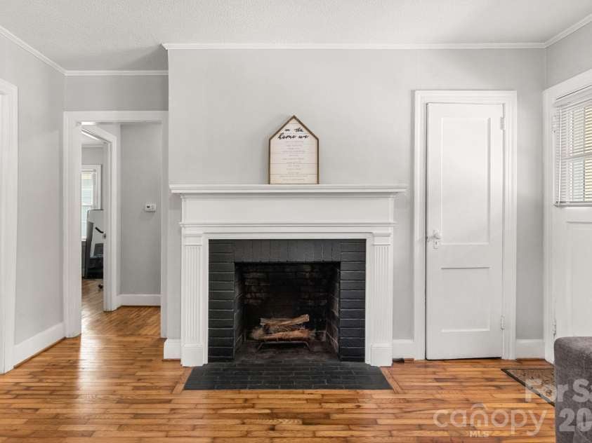 623 4th Avenue, Gastonia, NC 28054.  MLS# CAR4404617, YatesRealty ID 41268. 