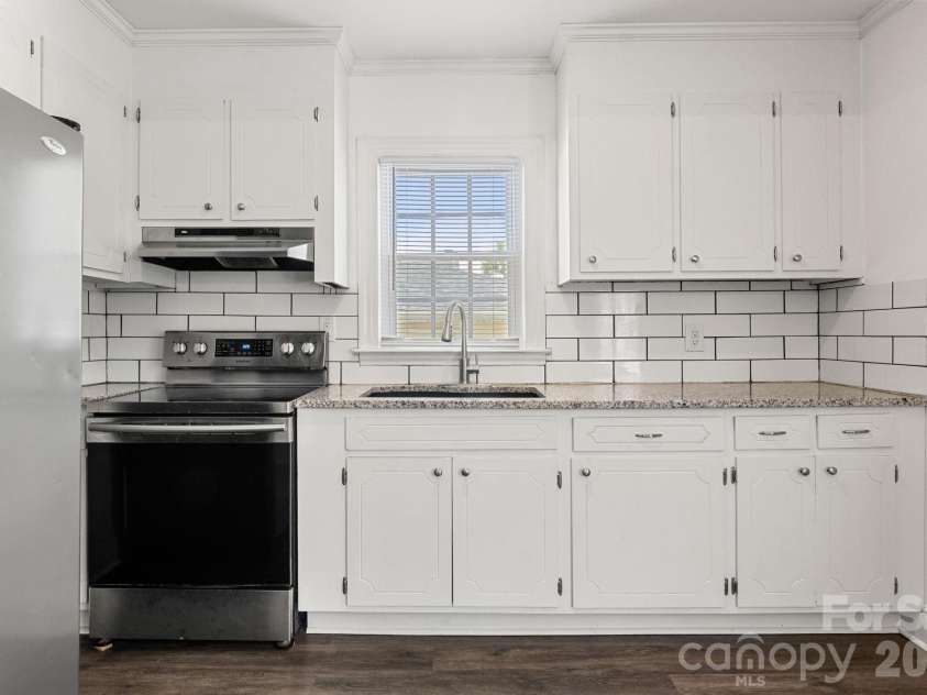 623 4th Avenue, Gastonia, NC 28054.  MLS# CAR4404617, YatesRealty ID 41268. 