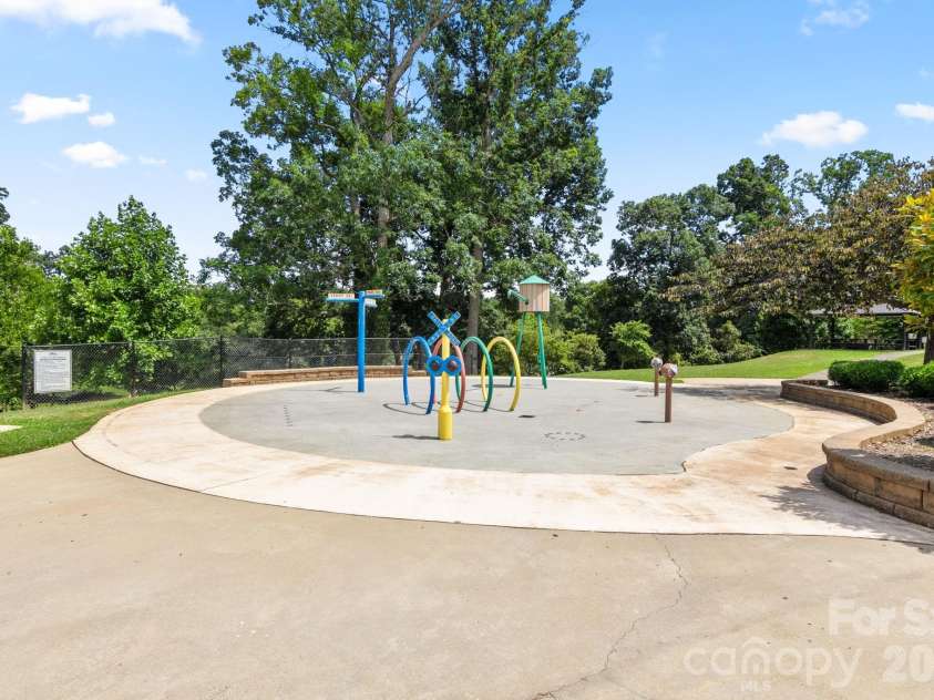 623 4th Avenue, Gastonia, NC 28054.  MLS# CAR4404617, YatesRealty ID 41268. 