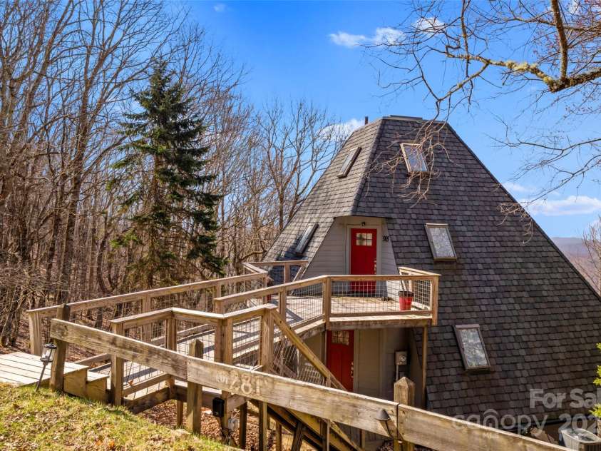 585 Granny Lewis Lane, Mars Hill, NC 28754.  MLS# CAR4241096, YatesRealty ID 4127. 