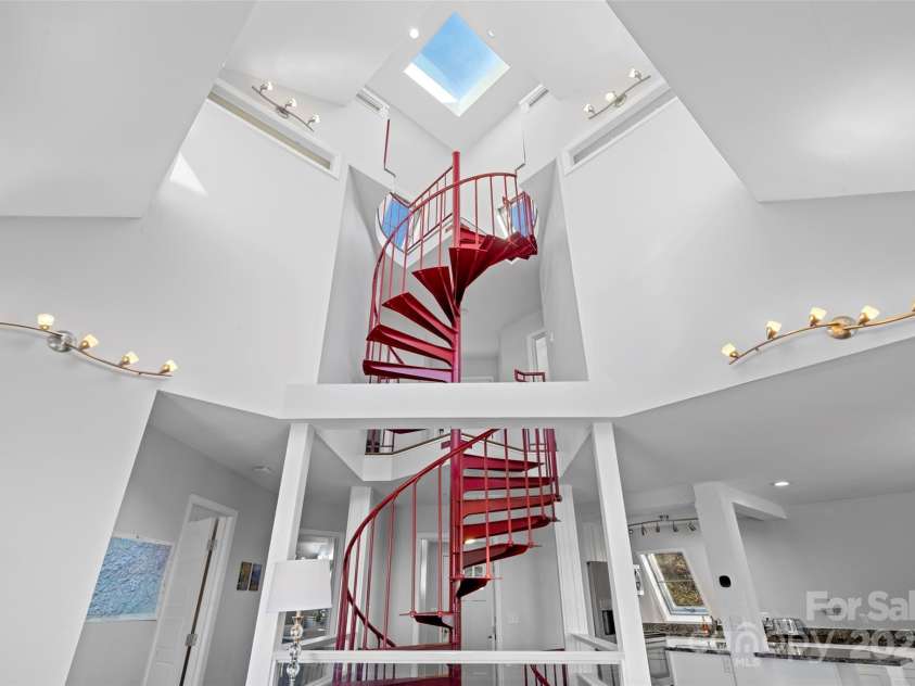 585 Granny Lewis Lane, Mars Hill, NC 28754.  MLS# CAR4241096, YatesRealty ID 4127. 