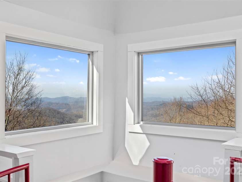 585 Granny Lewis Lane, Mars Hill, NC 28754.  MLS# CAR4241096, YatesRealty ID 4127. 