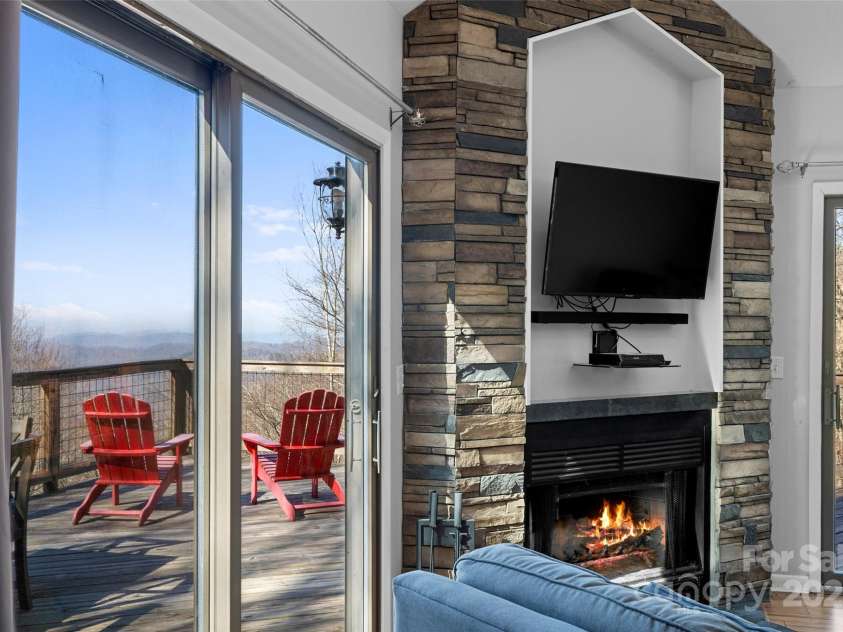 585 Granny Lewis Lane, Mars Hill, NC 28754.  MLS# CAR4241096, YatesRealty ID 4127. 