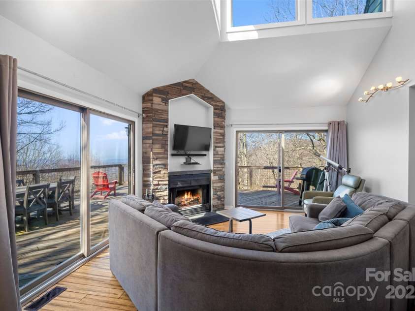 585 Granny Lewis Lane, Mars Hill, NC 28754.  MLS# CAR4241096, YatesRealty ID 4127. 