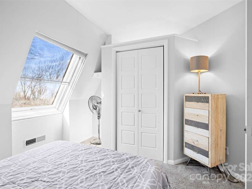 585 Granny Lewis Lane, Mars Hill, NC 28754.  MLS# CAR4241096, YatesRealty ID 4127. 