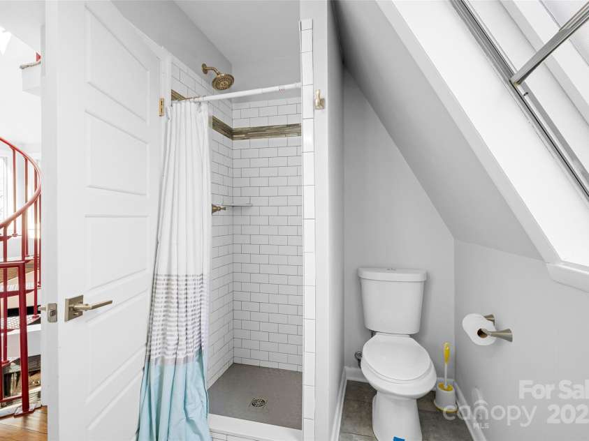 585 Granny Lewis Lane, Mars Hill, NC 28754.  MLS# CAR4241096, YatesRealty ID 4127. 