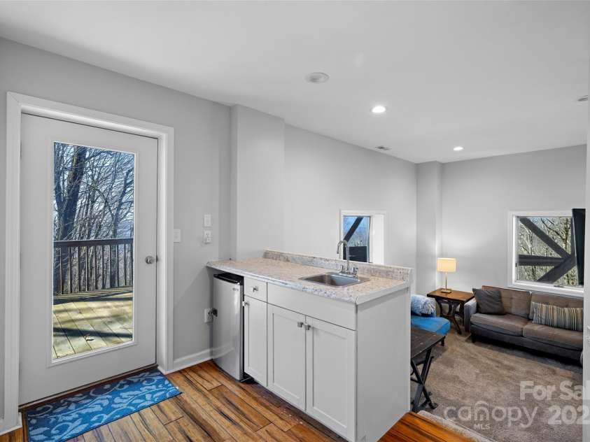 585 Granny Lewis Lane, Mars Hill, NC 28754.  MLS# CAR4241096, YatesRealty ID 4127. 