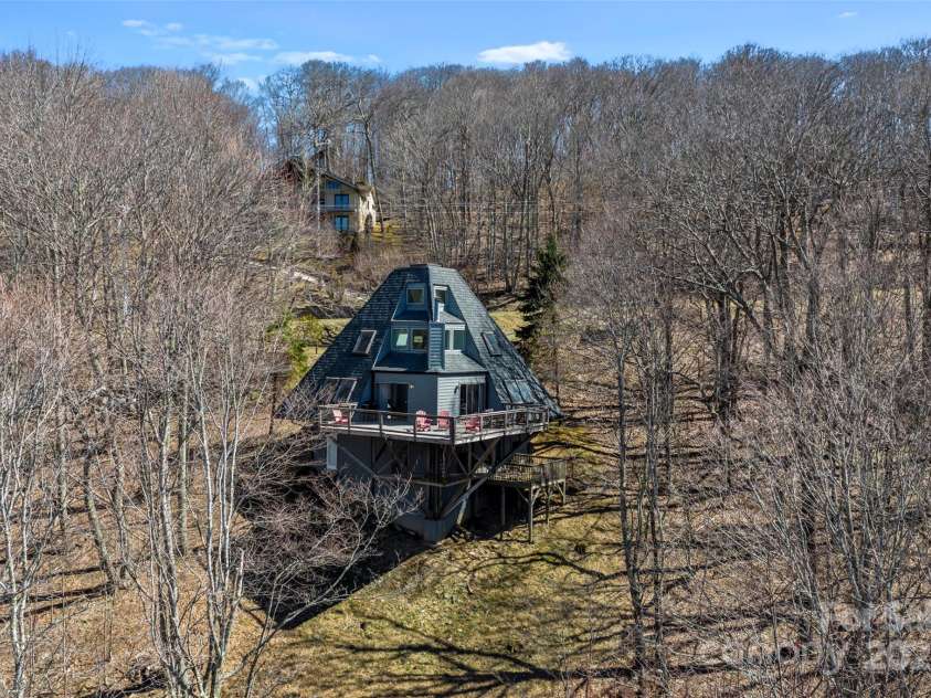 585 Granny Lewis Lane, Mars Hill, NC 28754.  MLS# CAR4241096, YatesRealty ID 4127. 