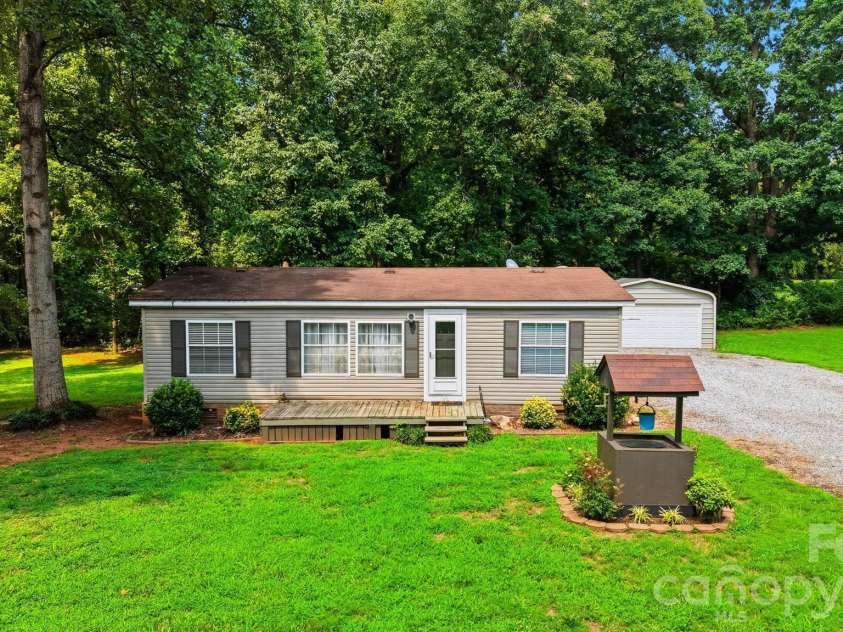 2932 Loop Road, Lincolnton, NC 28092.  MLS# CAR4407689, YatesRealty ID 41270. 