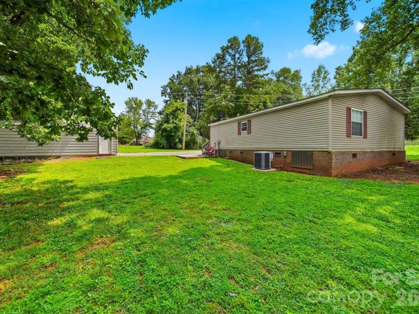 2932 Loop Road, Lincolnton, NC 28092.  MLS# CAR4407689, YatesRealty ID 41270. 
