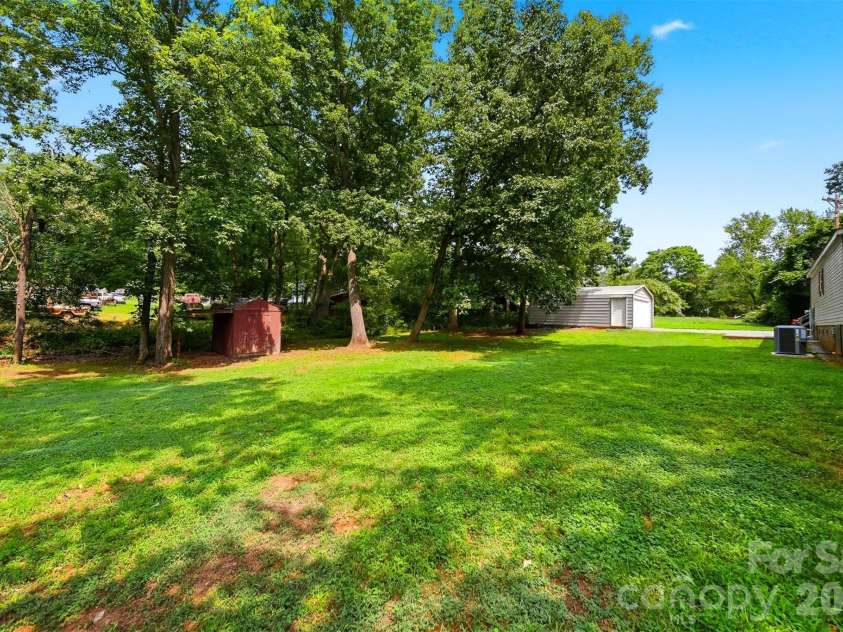 2932 Loop Road, Lincolnton, NC 28092.  MLS# CAR4407689, YatesRealty ID 41270. 