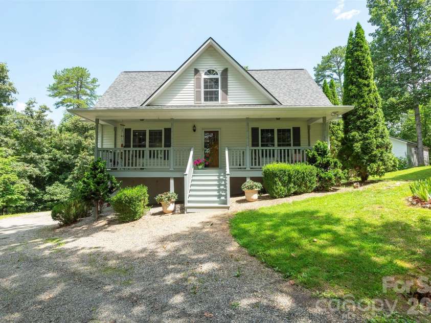 90 Pine Forest Drive, Weaverville, NC 28787.  MLS# CAR4407692, YatesRealty ID 41271. 