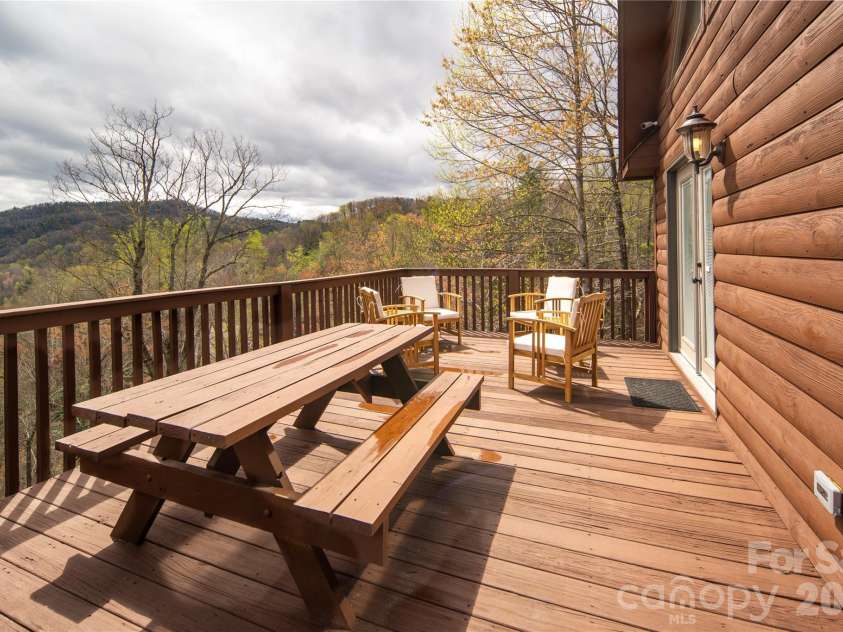 6006 Waterfalls Road, Lenoir, NC 28645.  MLS# CAR4403385, YatesRealty ID 41272. 