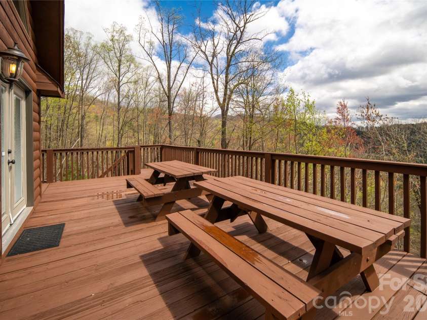 6006 Waterfalls Road, Lenoir, NC 28645.  MLS# CAR4403385, YatesRealty ID 41272. 