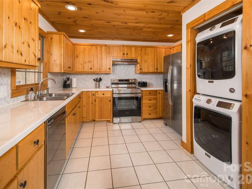 6006 Waterfalls Road, Lenoir, NC 28645.  MLS# CAR4403385, YatesRealty ID 41272. 