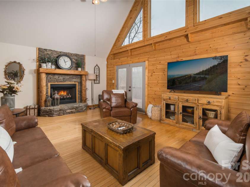 6006 Waterfalls Road, Lenoir, NC 28645.  MLS# CAR4403385, YatesRealty ID 41272. 