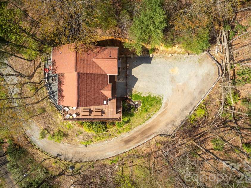 6006 Waterfalls Road, Lenoir, NC 28645.  MLS# CAR4403385, YatesRealty ID 41272. 