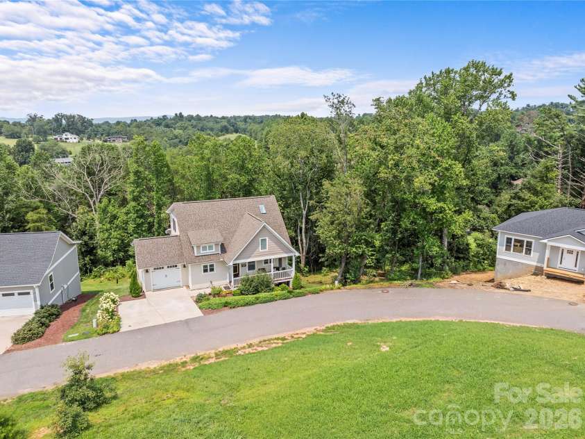 89 Greenwood Fields Drive, Asheville, NC 28804.  MLS# CAR4409418, YatesRealty ID 41274. 