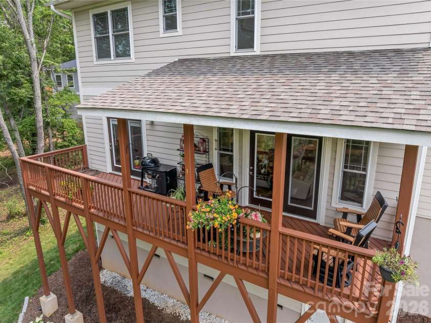 89 Greenwood Fields Drive, Asheville, NC 28804.  MLS# CAR4409418, YatesRealty ID 41274. 