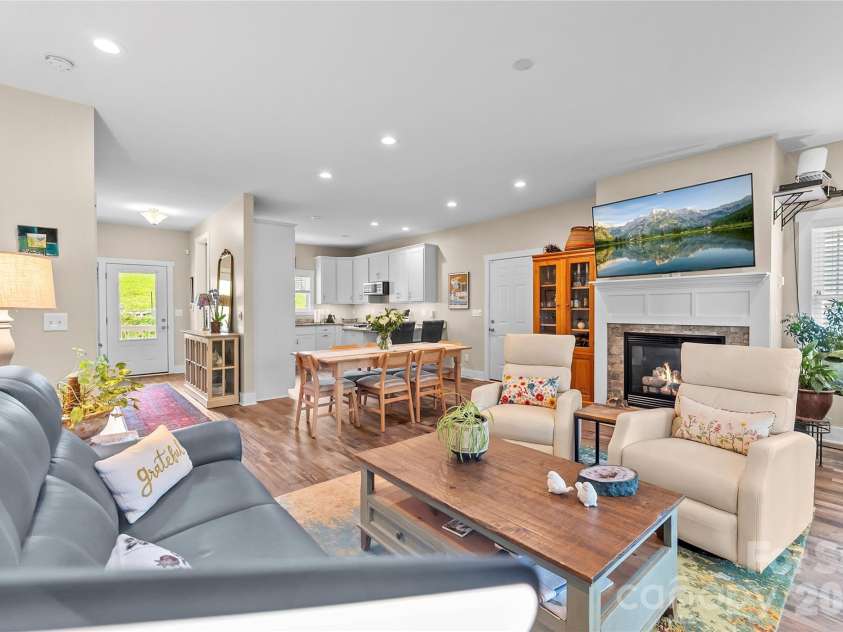 89 Greenwood Fields Drive, Asheville, NC 28804.  MLS# CAR4409418, YatesRealty ID 41274. 