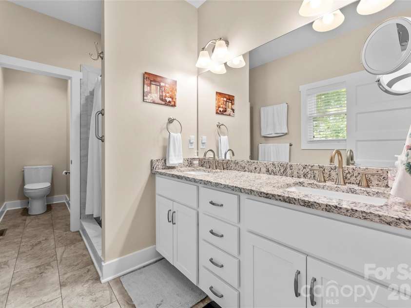 89 Greenwood Fields Drive, Asheville, NC 28804.  MLS# CAR4409418, YatesRealty ID 41274. 