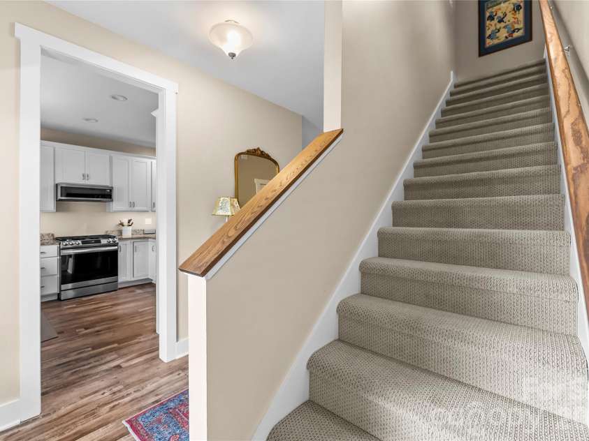 89 Greenwood Fields Drive, Asheville, NC 28804.  MLS# CAR4409418, YatesRealty ID 41274. 