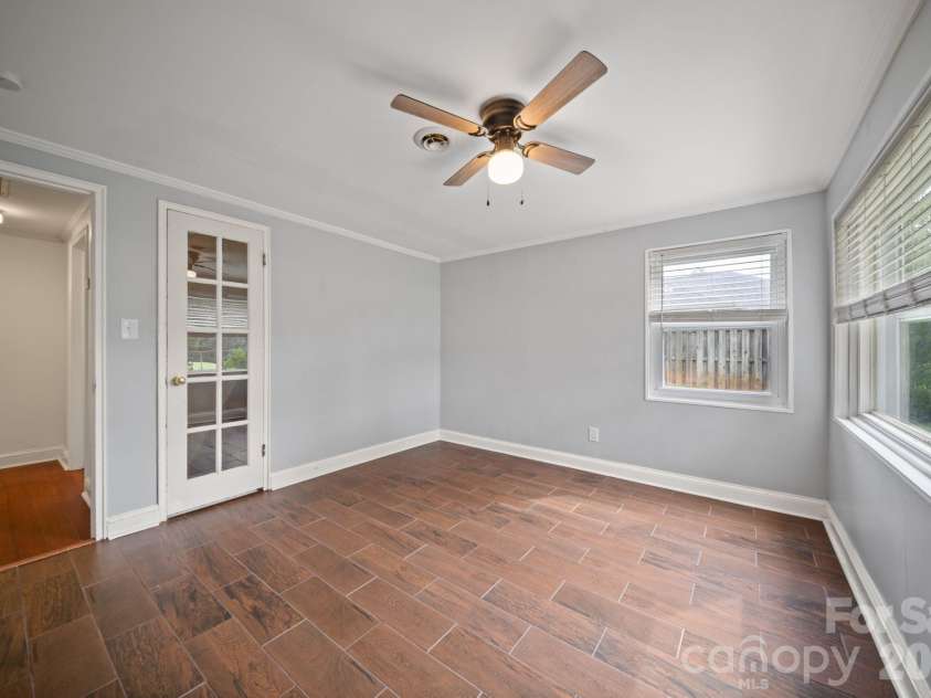 236 Governors View Road, Asheville, NC 28805.  MLS# CAR4409407, YatesRealty ID 41275. 