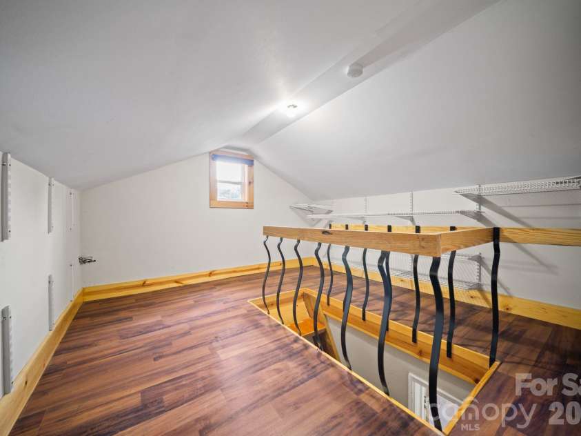 236 Governors View Road, Asheville, NC 28805.  MLS# CAR4409407, YatesRealty ID 41275. 