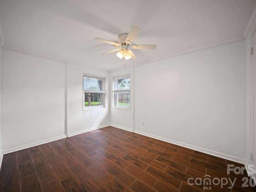 236 Governors View Road, Asheville, NC 28805.  MLS# CAR4409407, YatesRealty ID 41275. 