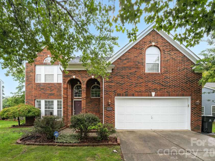 6813 Neuhoff Lane, Charlotte, NC 28269.  MLS# CAR4400846, YatesRealty ID 41276. 
