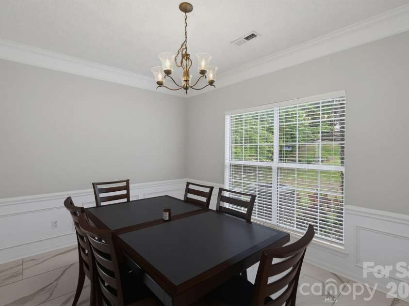 6813 Neuhoff Lane, Charlotte, NC 28269.  MLS# CAR4400846, YatesRealty ID 41276. 