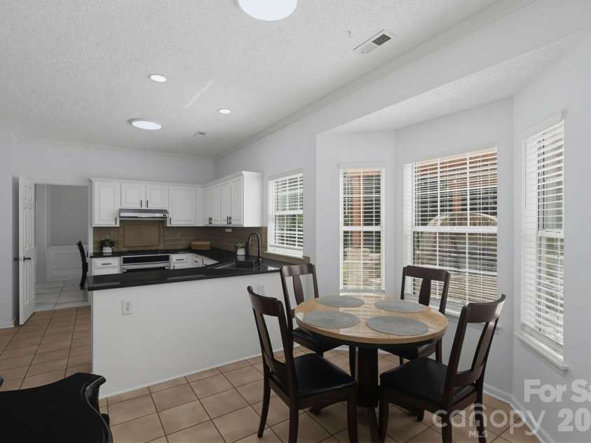 6813 Neuhoff Lane, Charlotte, NC 28269.  MLS# CAR4400846, YatesRealty ID 41276. 