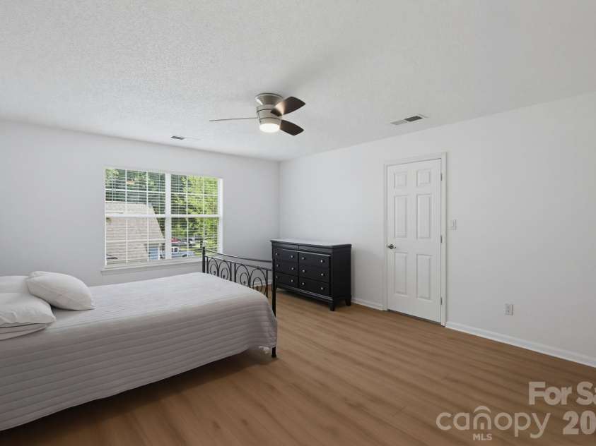 6813 Neuhoff Lane, Charlotte, NC 28269.  MLS# CAR4400846, YatesRealty ID 41276. 
