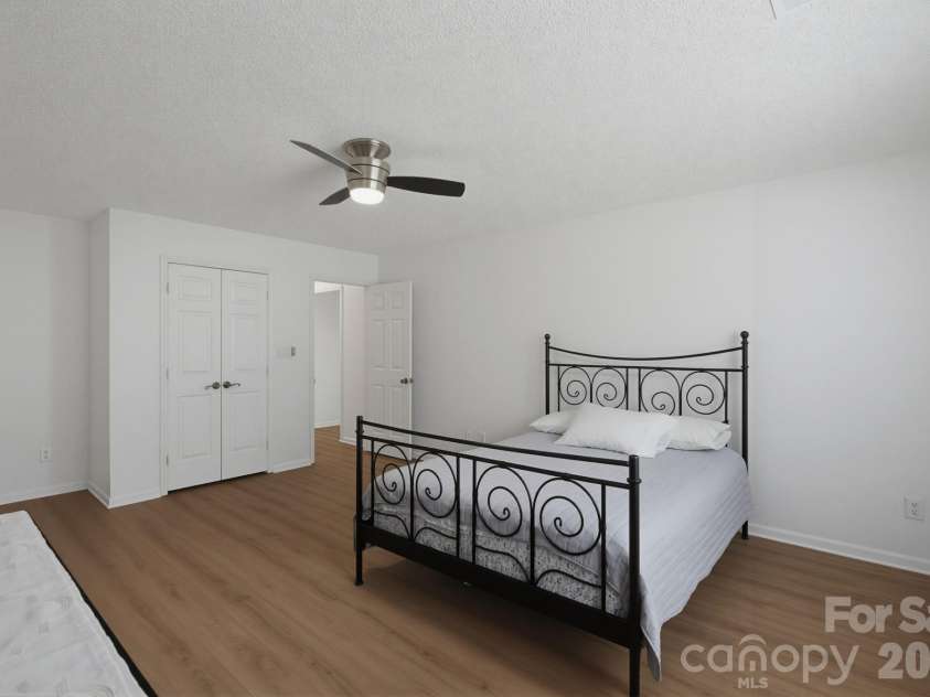 6813 Neuhoff Lane, Charlotte, NC 28269.  MLS# CAR4400846, YatesRealty ID 41276. 