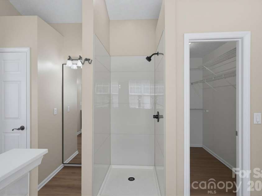 6813 Neuhoff Lane, Charlotte, NC 28269.  MLS# CAR4400846, YatesRealty ID 41276. 
