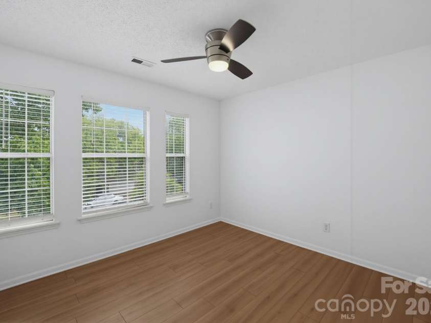 6813 Neuhoff Lane, Charlotte, NC 28269.  MLS# CAR4400846, YatesRealty ID 41276. 