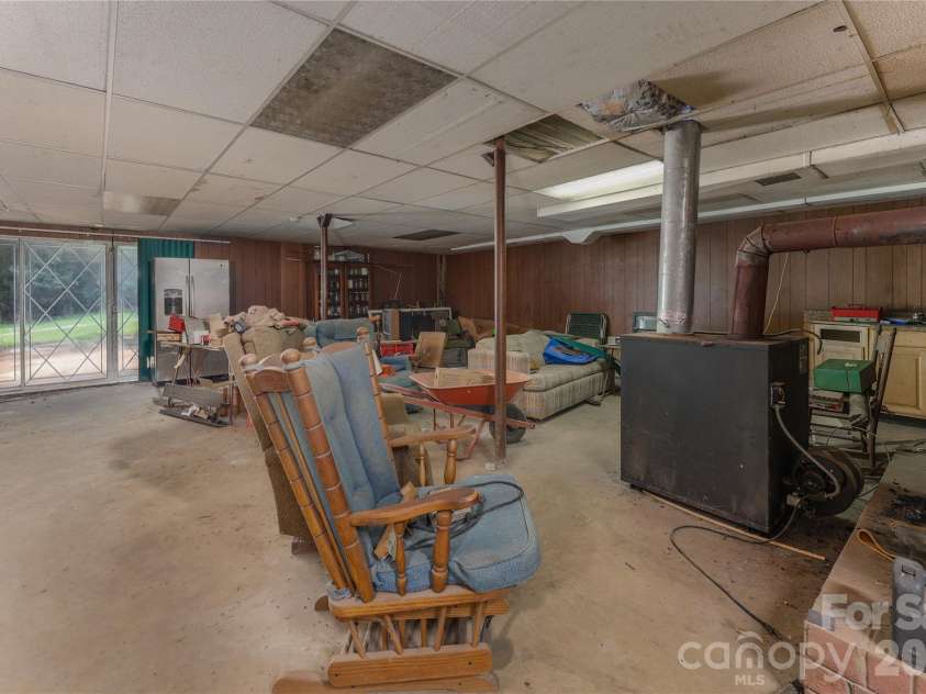 4988 Amick Lane, Liberty, NC 27298.  MLS# CAR4408844, YatesRealty ID 41277. 4988 Amick basement