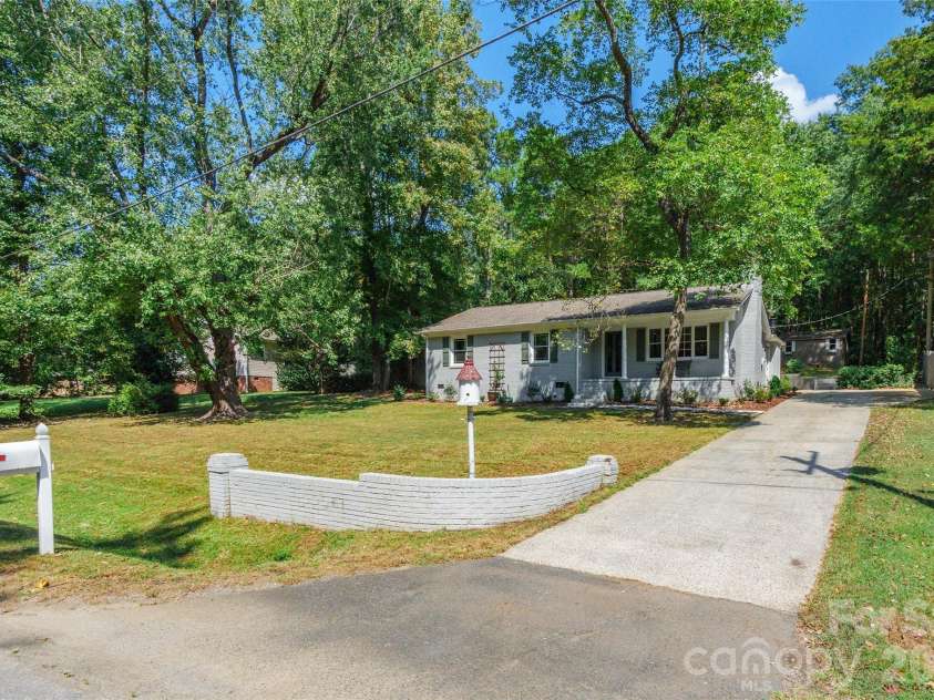 2832 Forest Hills Circle, Rock Hill, SC 29732.  MLS# CAR4408294, YatesRealty ID 41278. 