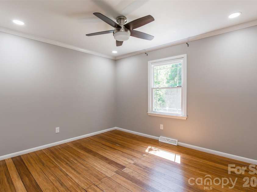 2832 Forest Hills Circle, Rock Hill, SC 29732.  MLS# CAR4408294, YatesRealty ID 41278. 