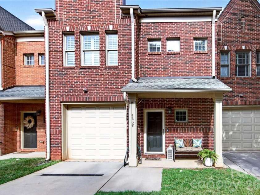 4632 Dabney Vigor Drive, Charlotte, NC 28209.  MLS# CAR4405775, YatesRealty ID 41279. 