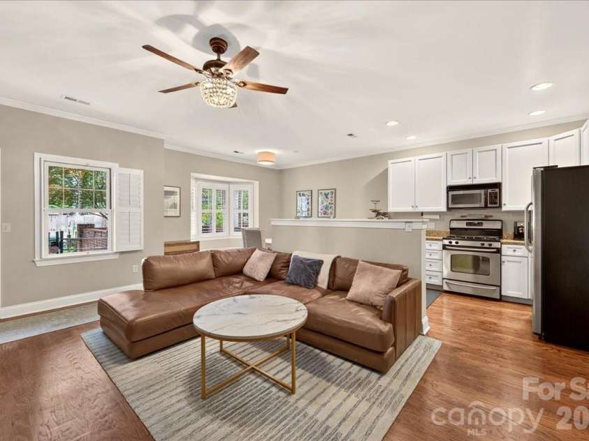 4632 Dabney Vigor Drive, Charlotte, NC 28209.  MLS# CAR4405775, YatesRealty ID 41279. Open concept main living area